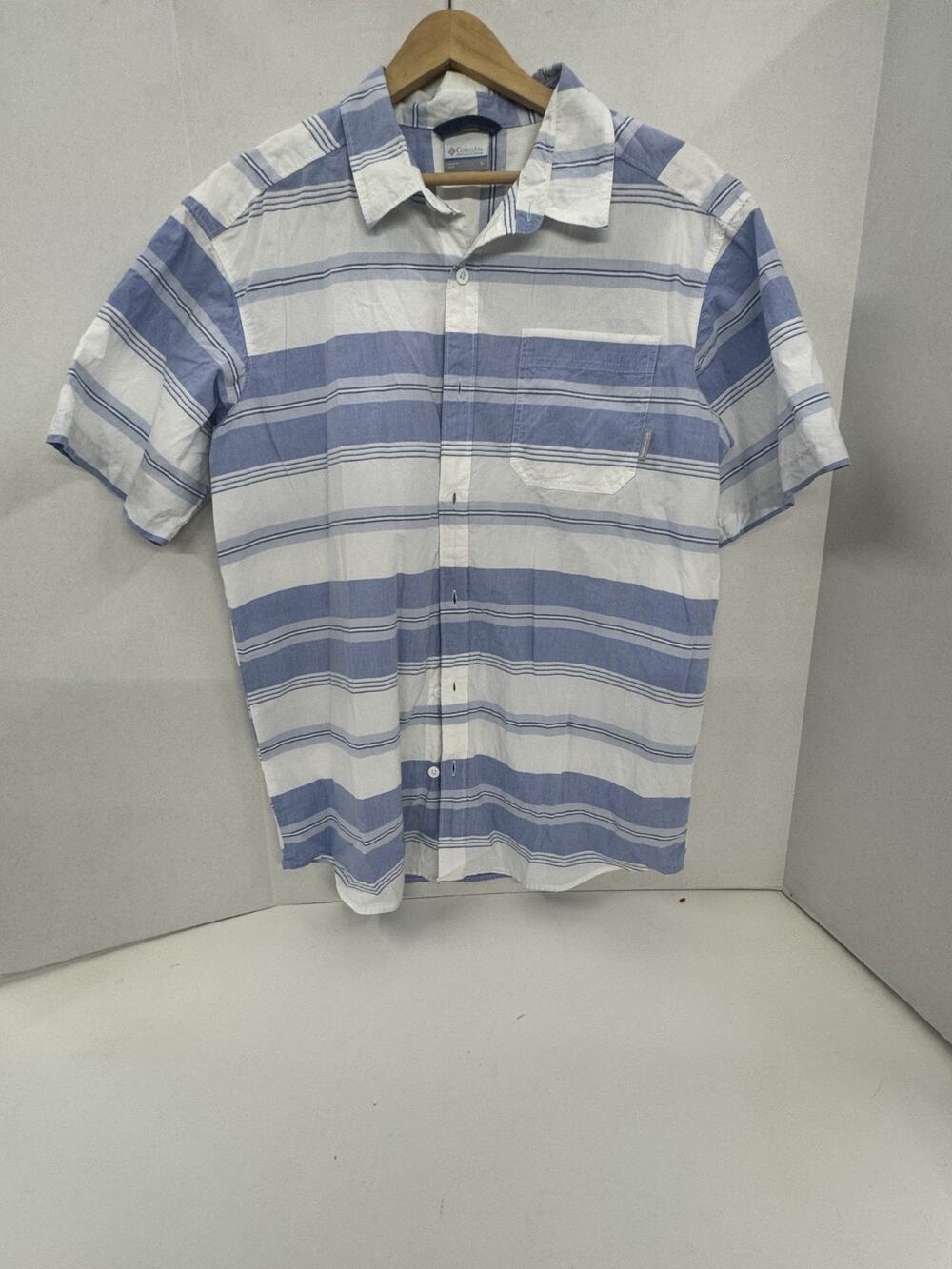 Columbia Mens Short Sleeve Casual Button Down Blue Stripes Size L